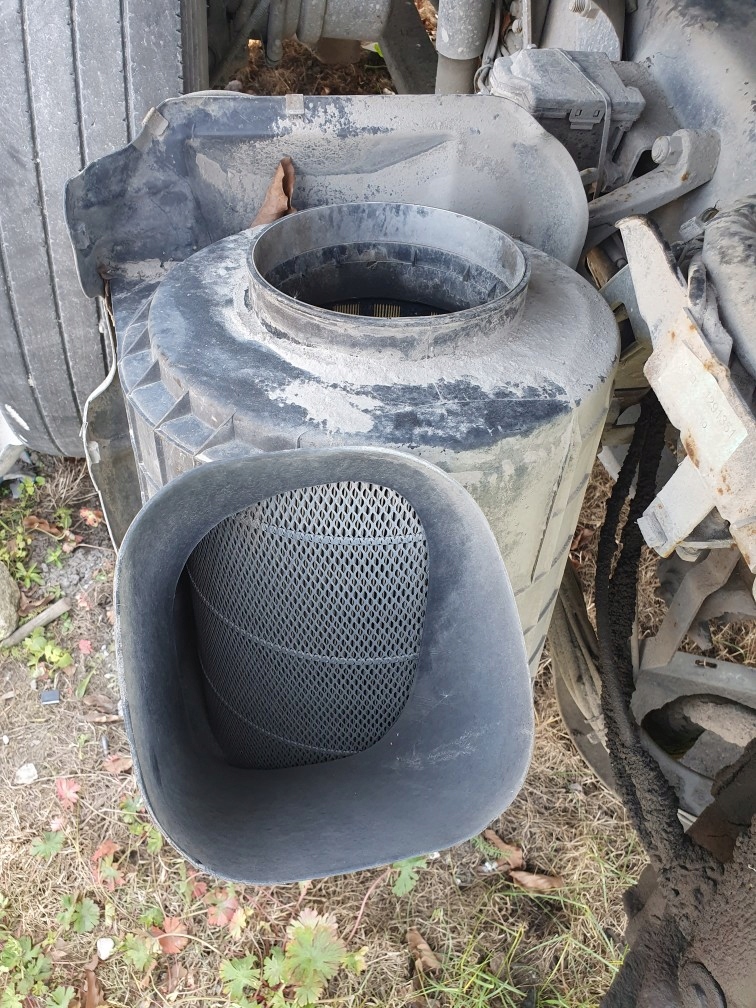 фото №6, 1502012 труба заливна горловина заливної оливи scania 4 99r 114l 380 2000 r