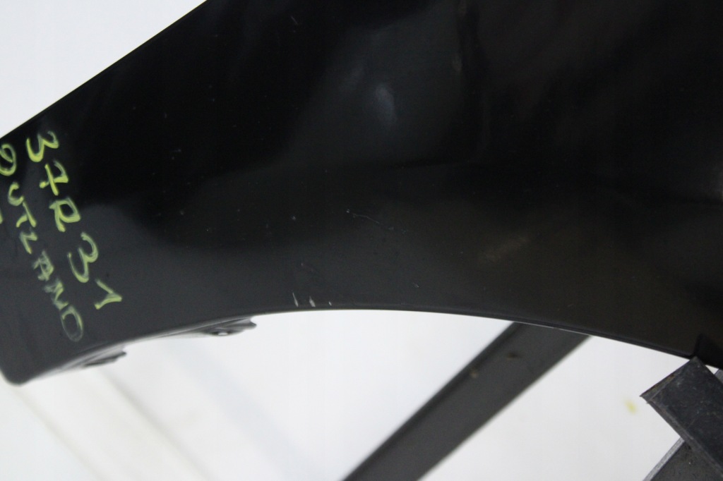 Mitsubishi outlander 2 06r- крыло  правый  перед передний Доставка