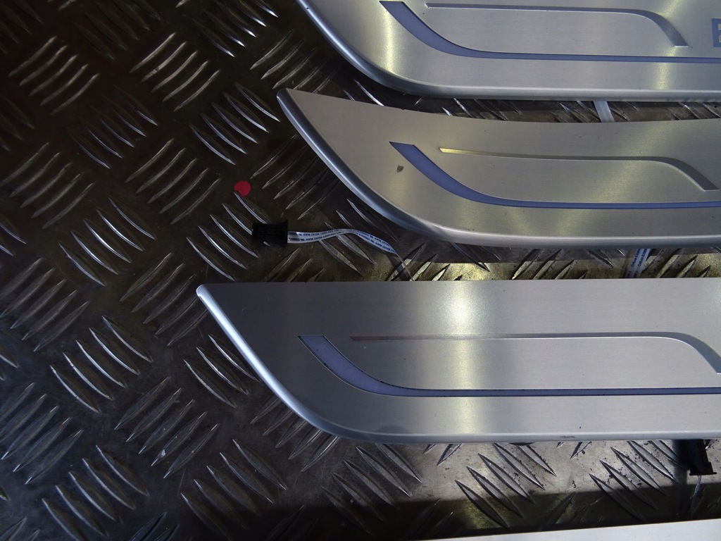 фото №5, Bmw 7 g11 накладки підсвічувані порогові