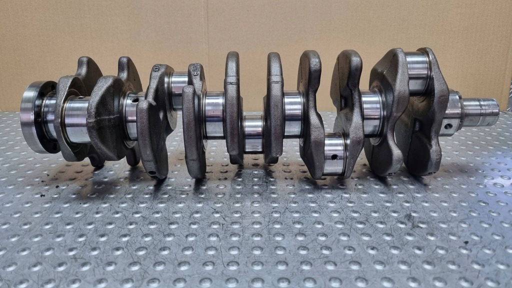 Wał колінчастий номінальний 076105101 vw crafter 2.5tdi bjk bjj bjl bjm ceb в Україні