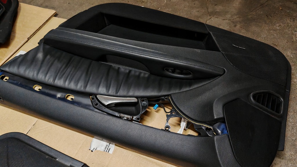 фото №11, Обшивка дверь перед задняя шторка рамки кожа harman kardon mercedes w211 lift