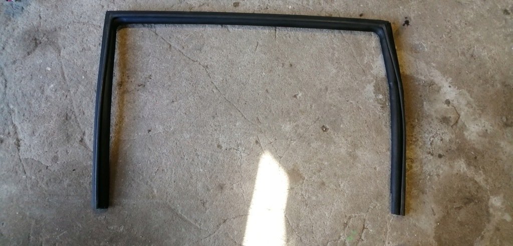 фото №1, Kia carnival ii 06-14 прокладка стекло дверь lt