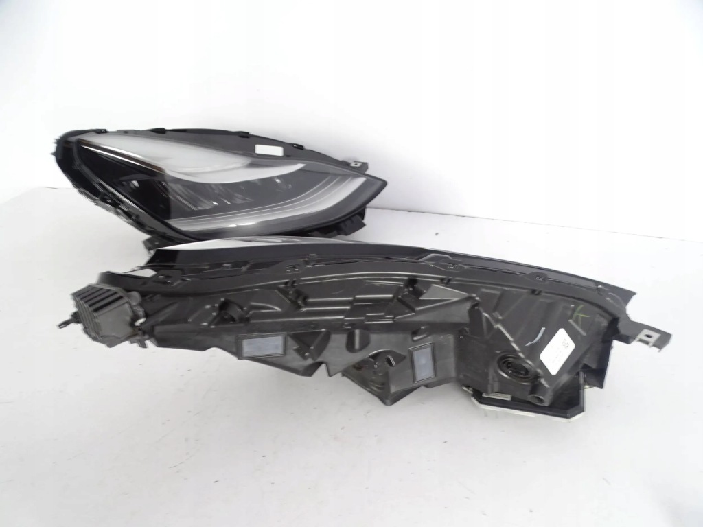 Фара перед передняя левая tesla 3 full led в Украине