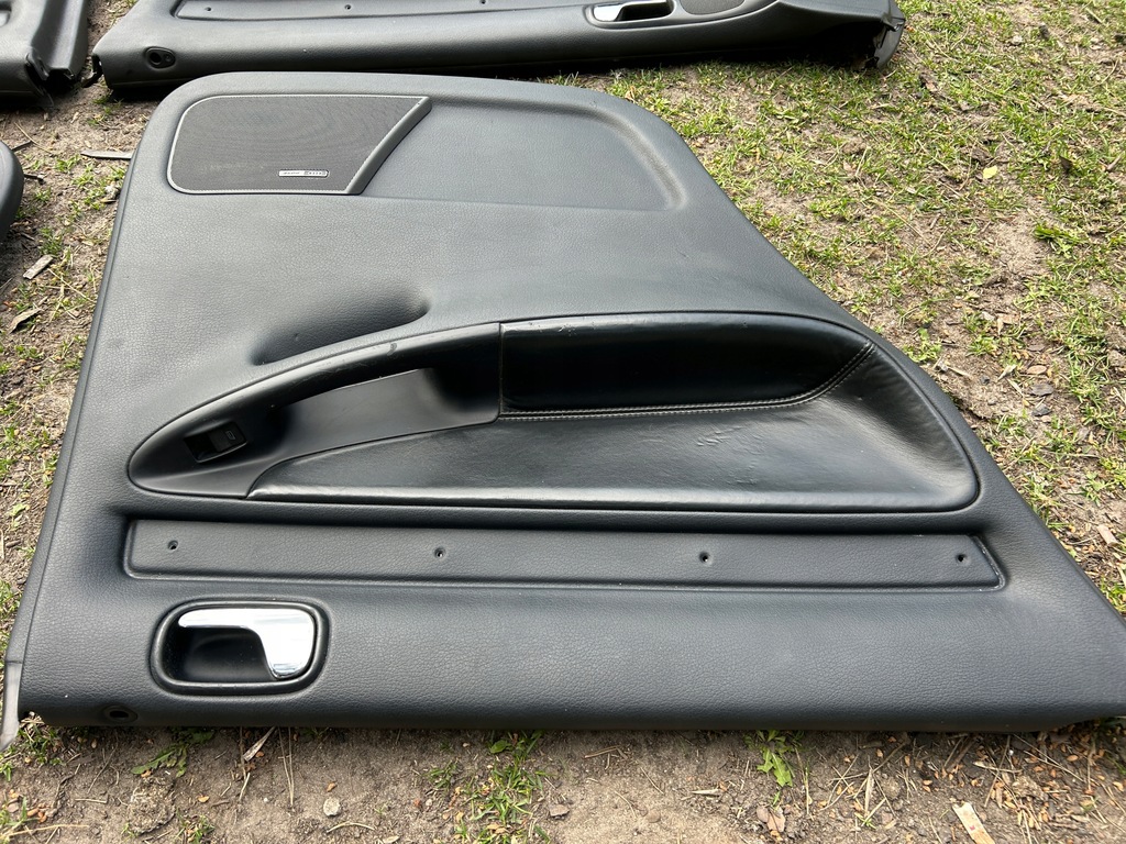 фото №10, Оббивка обшивки двері чорна шкіра audi a4 s4 b5