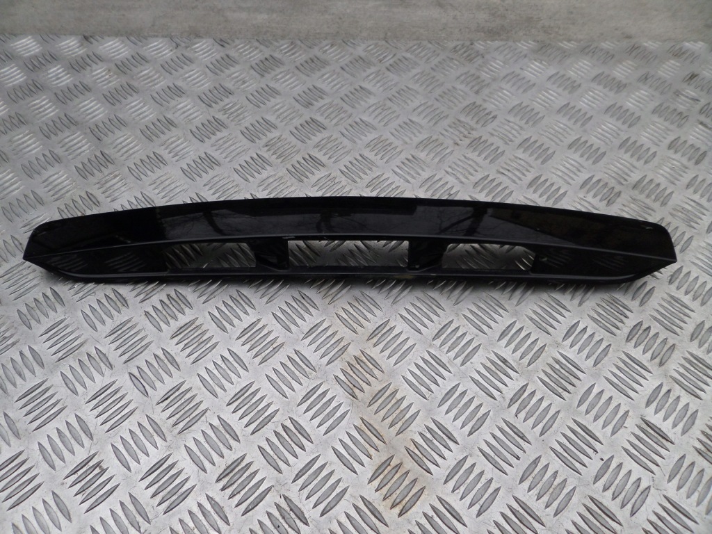 фото №1, Молдинг накладка крышки задняя mazda 6 htb hb gj6l50811