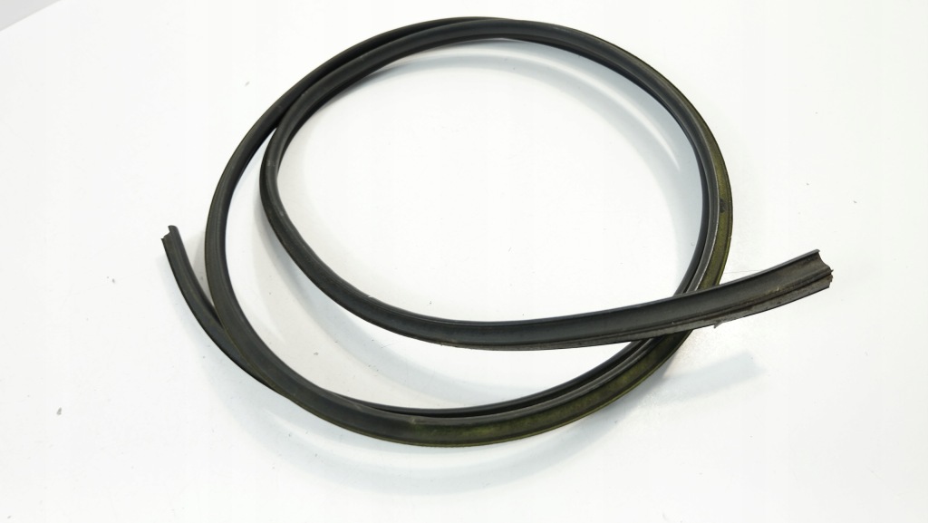 фото №5, Citroen c3 picasso прокладка кузовна права