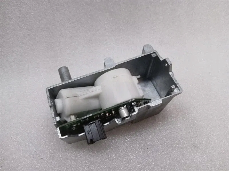 Блок керування двигуна aston martin 12651 в Україні