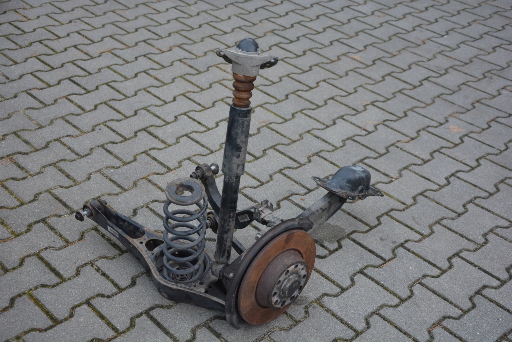 фото №1, Амортизаторна стійка поворотний кулак амортизатор правий задня passat b7 kombi