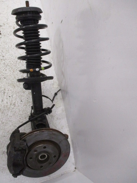 фото №1, Peugeot 208 амортизаторна стійка поворотний кулак амортизатор лівий