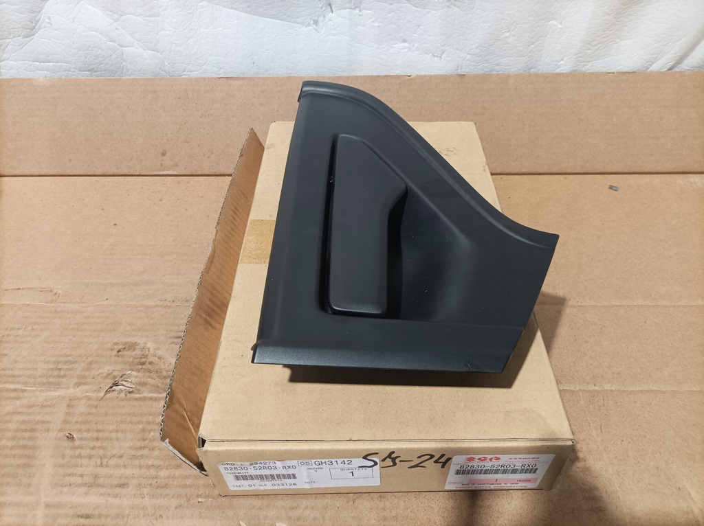 фото №1, Suzuki swift mk8 17- ручка наружная правая задняя