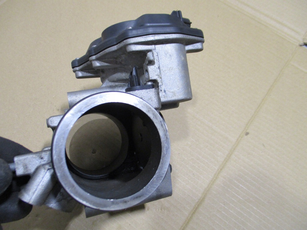 фото №6, Jaguar xe x760 дроссельная заслонка клапан egr 2.0d g4d3-5h273-aa