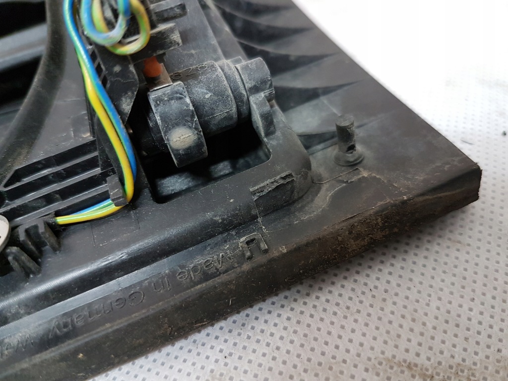 фото №8, Audi e-tron крышка разъём зарядки 4ke971375