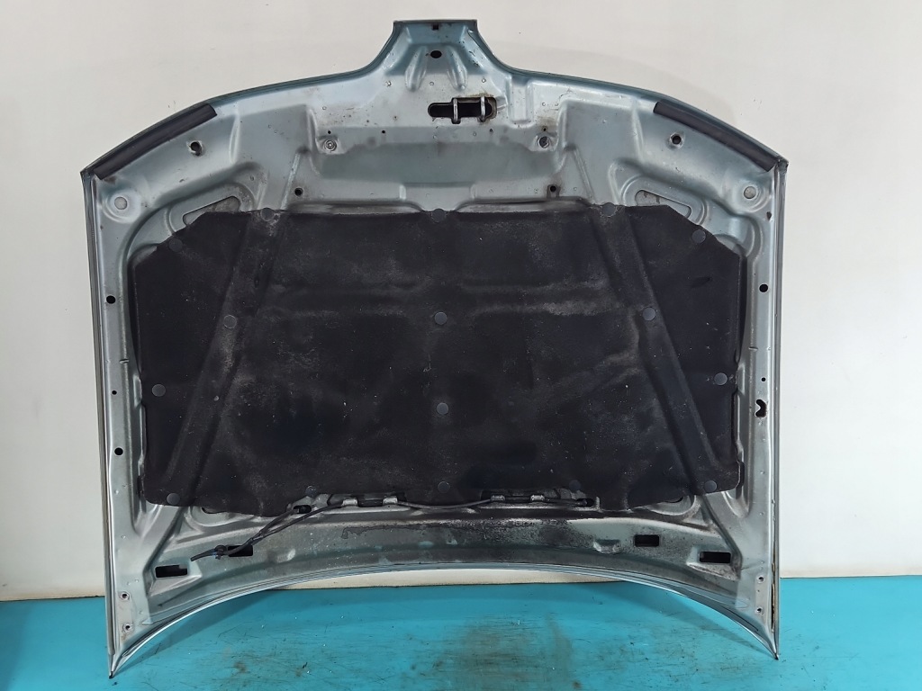 Капот передняя mitsubishi carisma рестайлинг  99-04 серебристый с Разборки