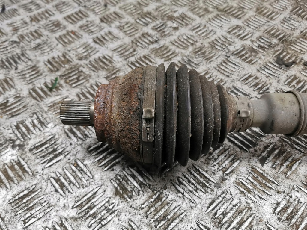 фото №6, Volkswagen passat b8 2016 права сторона привідний вал передня