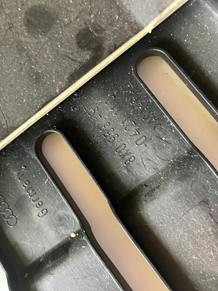 фото №5, Захист корпус замка запалювання колонки audi a1 8x 8x0953512 8x0953515