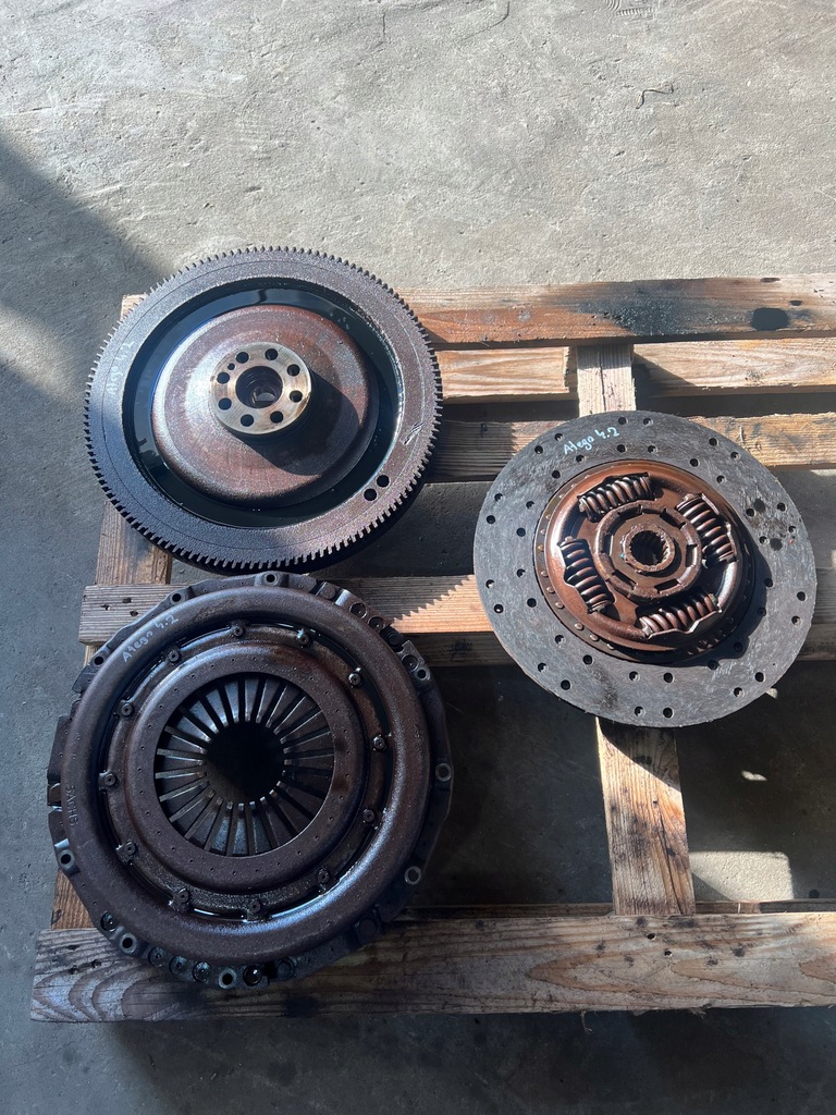 фото №1, Прижим диск сцепления 4.2 mercedes atego