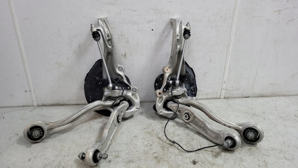 фото №1, Mercedes cle 236 w236 2wd поворотный кулак рычаги левый правый перед nowe оригинал