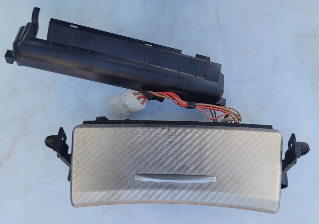 Купити 13984. bmw z4 e89 попільничка 9129243