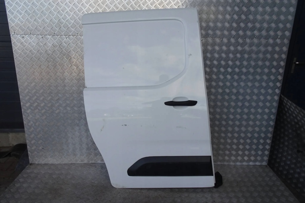 фото №1, Opel combo e berlingo iv prartner 4 proace дверь сдвижные боковой правое 18-