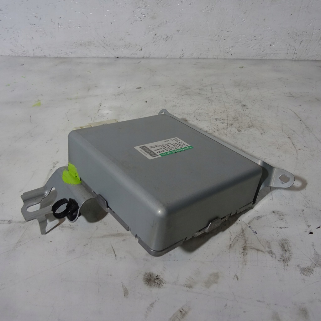 фото №2, Toyota avensis t27 модуль усилителя 89650-05100