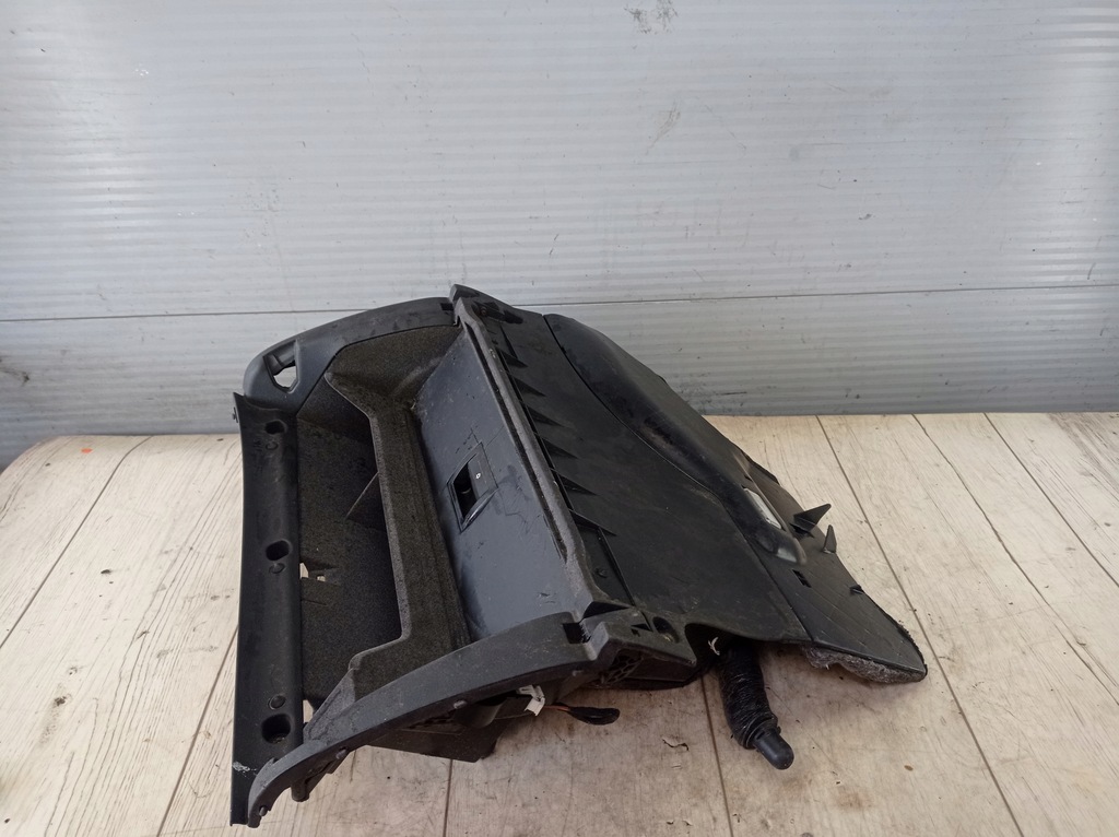 фото №1, Audi a4 b6 холодильник