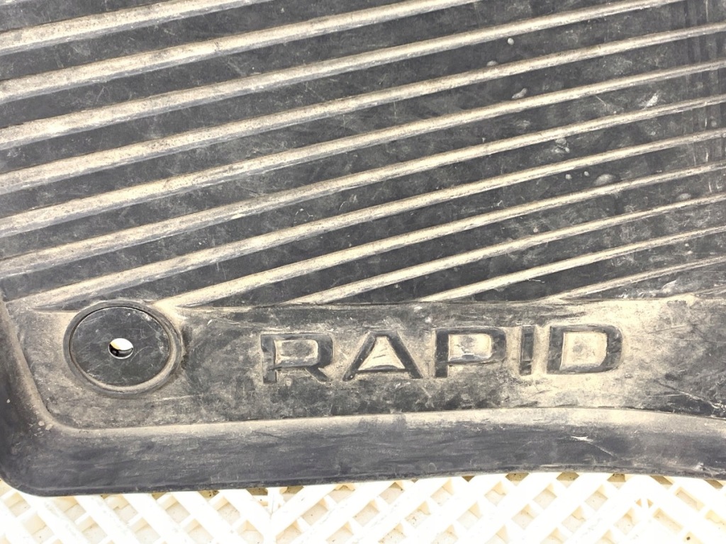 фото №2, Килимок комплект - skoda rapid 1.2 105km покриття