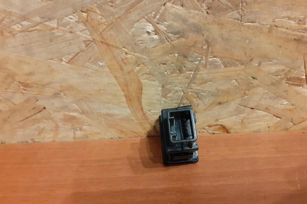 фото №1, Перемикач toyota prius _w3_ 15c251 2012