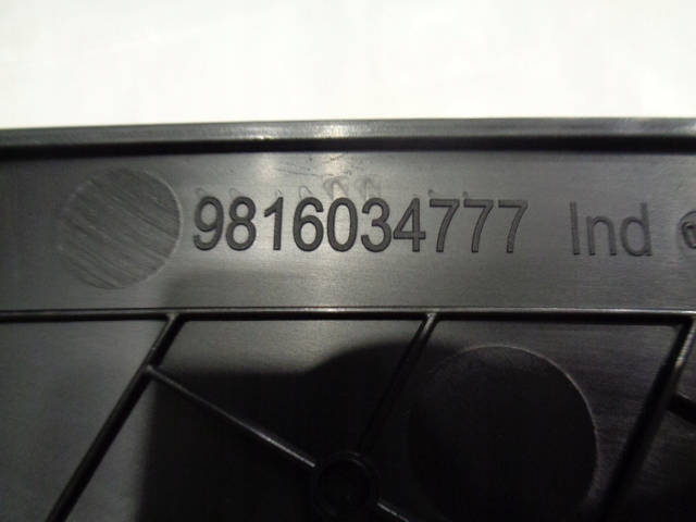 фото №9, Peugeot 5008 i правая заглушка защита багажника 98160347zd nowa