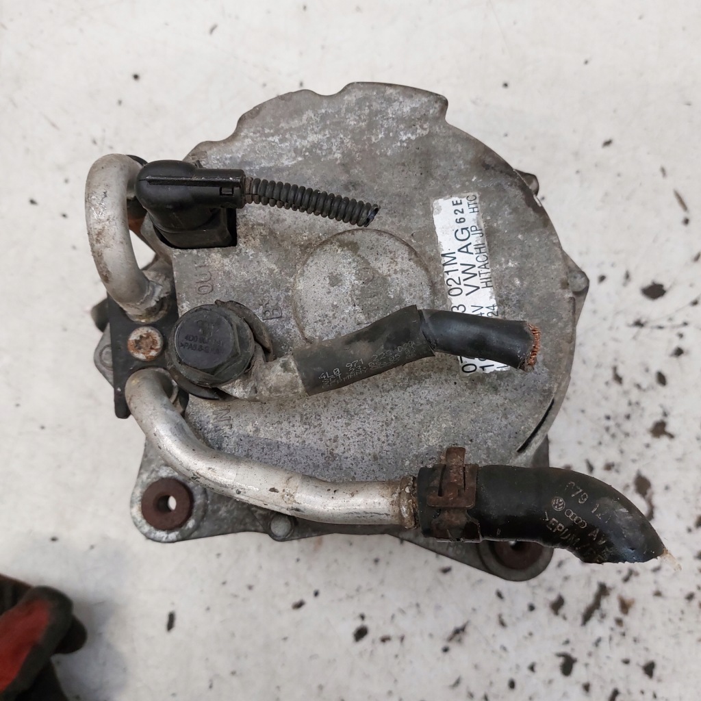 Audi q7 4l 4,2fsi генератор hitachi 190a 14v 079903021m lr1190-924 в Украине