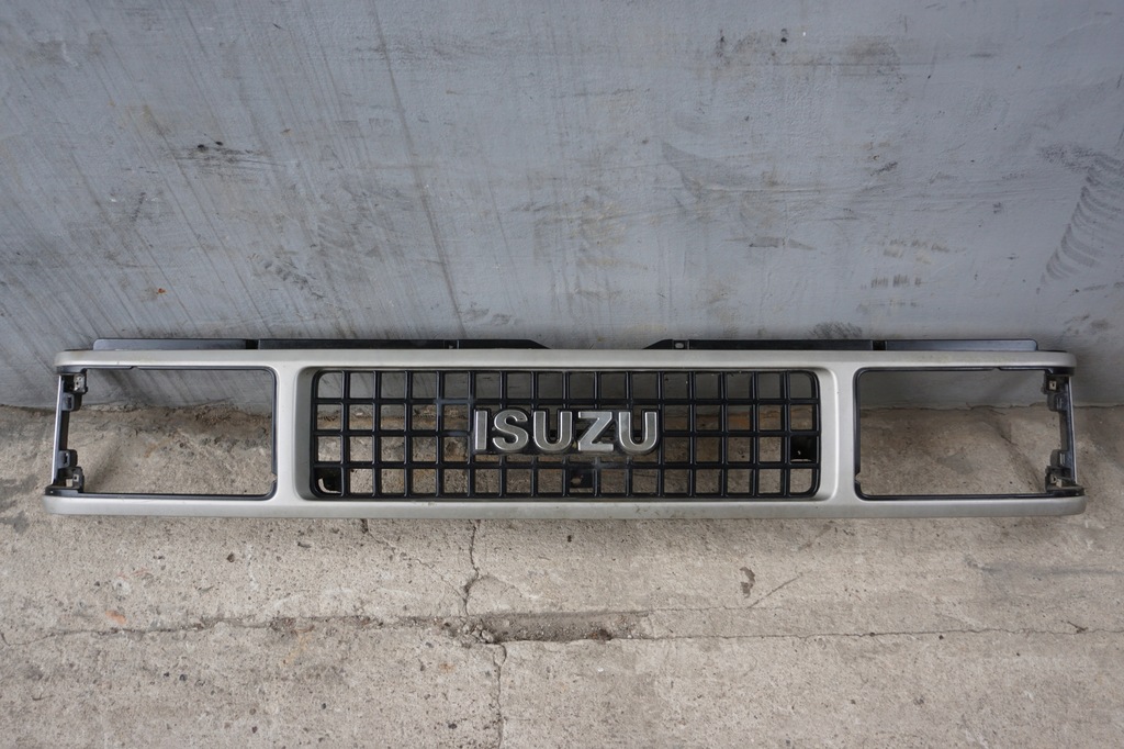 фото №1, Isuzu trooper решітка радіатора решітка радіатора 84-91r