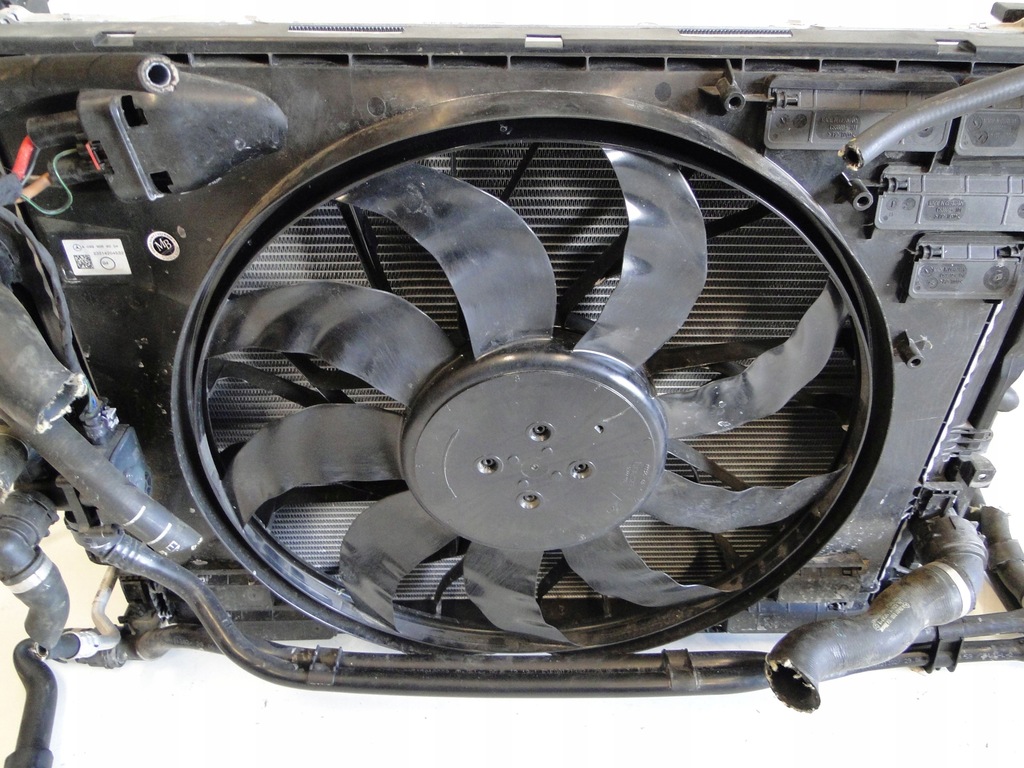 фото №12, Mercedes радіатор nt wody кондиціонера вентилятор 650 w glc 254 x254 c254