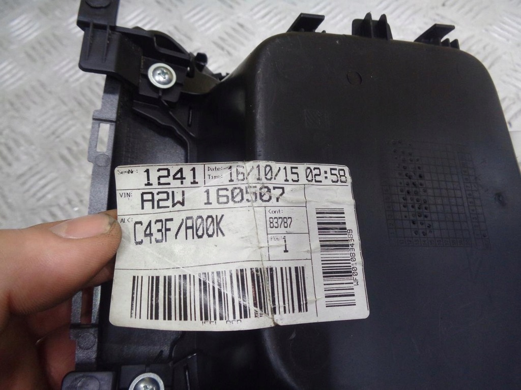 фото №8, Полиця бардачок консолі середній kia ceed 2 ii 2012- 84631-a2300 93310-a2000