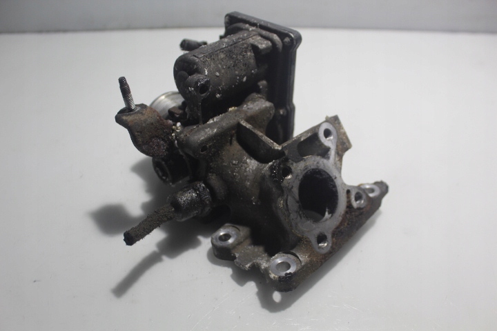 фото №1, Дросельна заслінка toyota auris i 1.4d4d