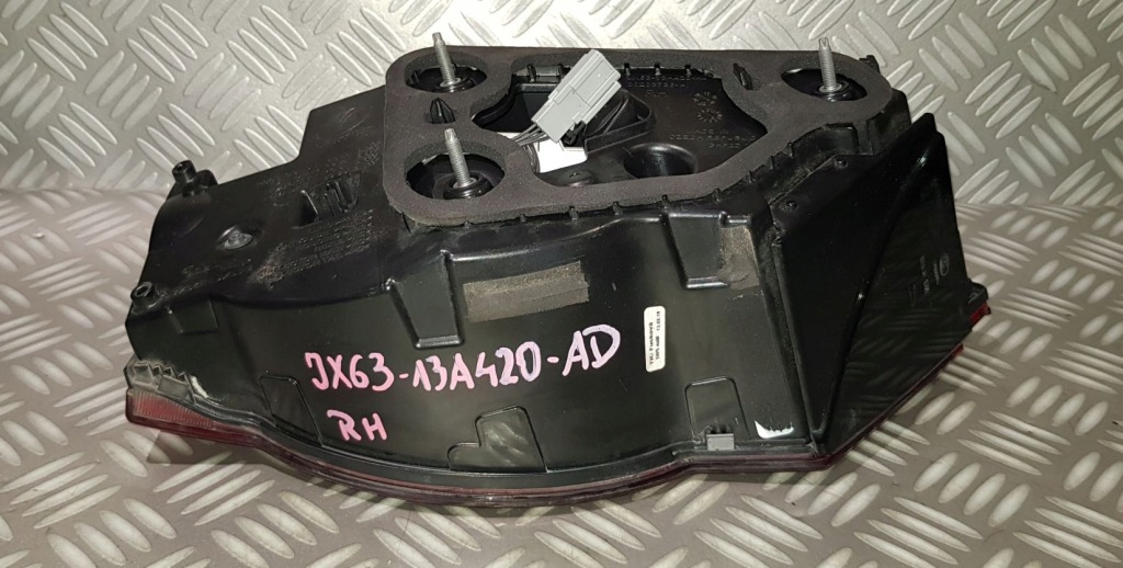 фото №12, Jaguar xf x260 kombi sportbrake лампа правый задняя крышки багажника правая задняя