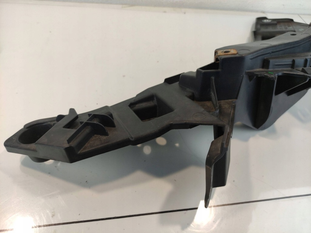 Fiat ducato направляющая кронштейн лампы правый перед 1375162080 Цена