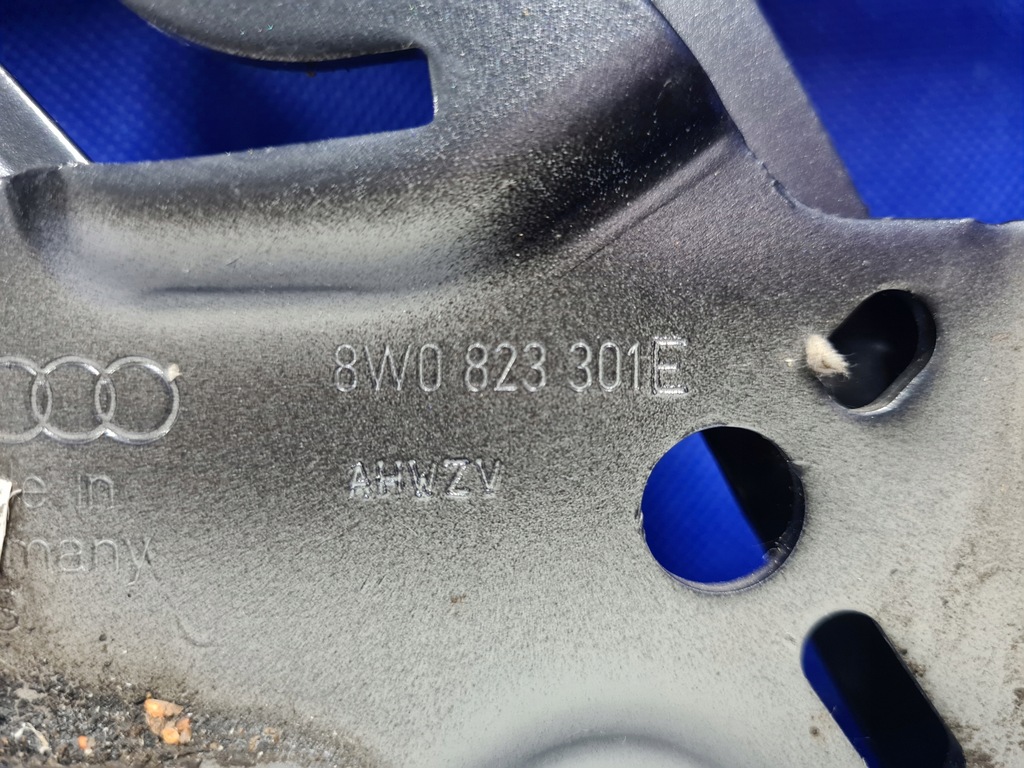 фото №8, Audi a4 s4 b9 петлі капот перед правий лівий комплект 8w0823301e 302e lx5r