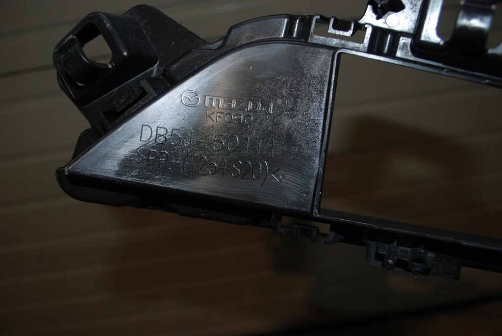 фото №11, Решітка бампера перед передня mazda 2 14 r.- dj db5j-501t1