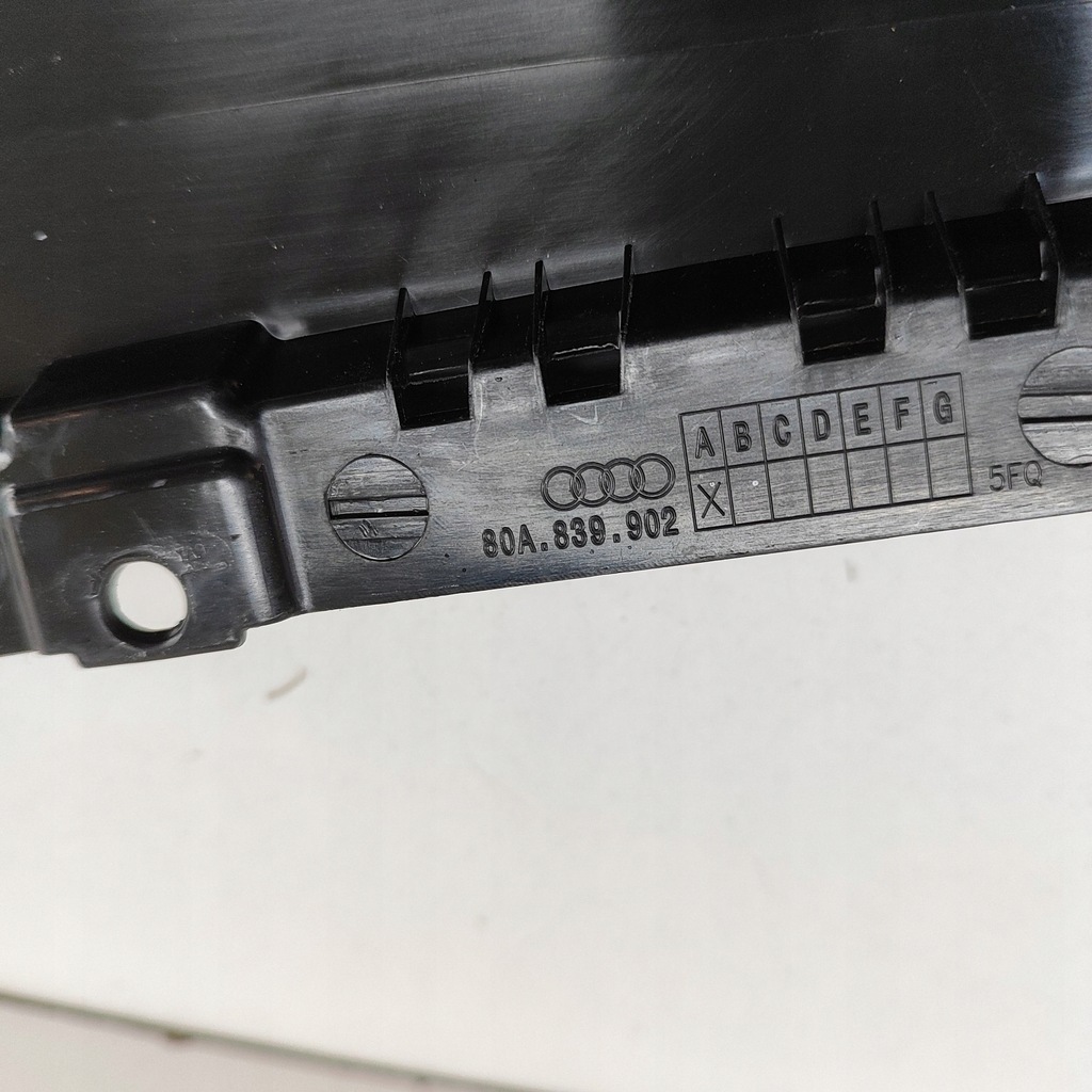 фото №6, Audi q5 sq5 2021 правая сторона молдинг / прокладка стекло дверь задних