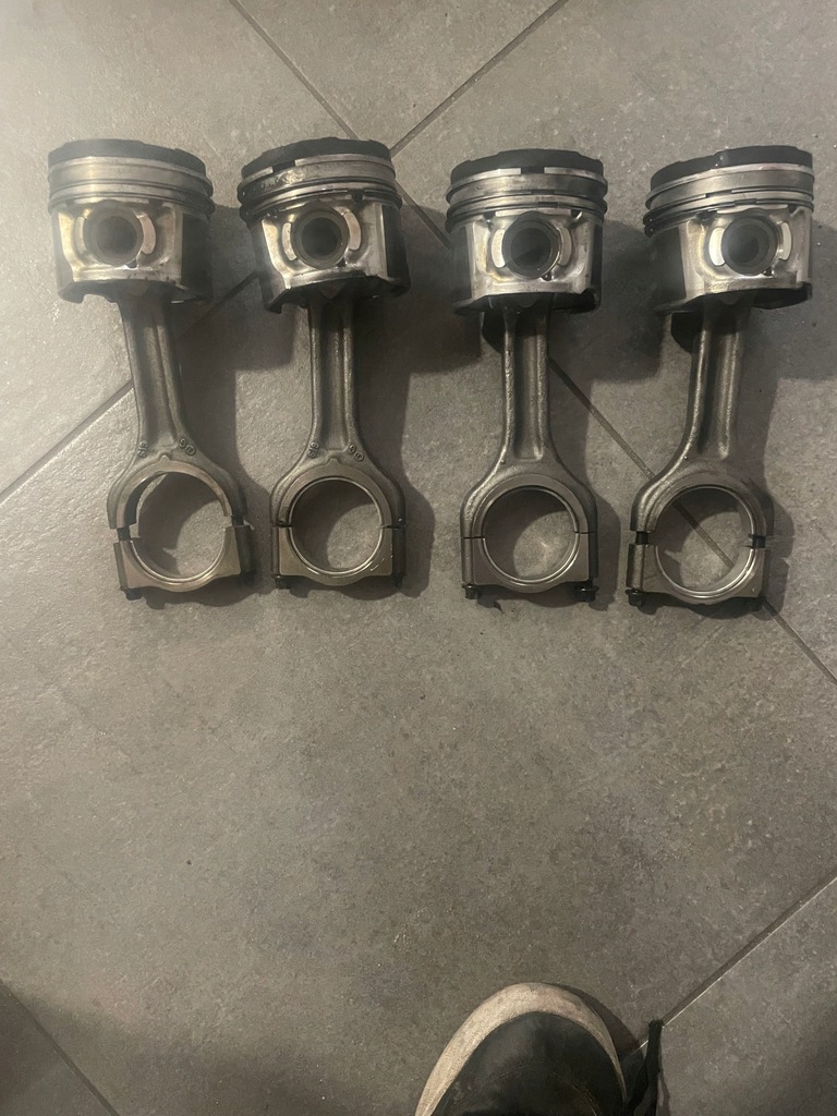 фото №1, Поршень citroen peugeot 1.6 hdi 9hz