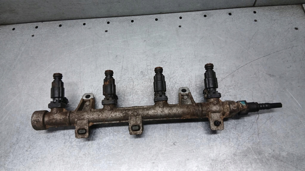 фото №1, Молдинг впрыскная hyundai matrix i 05r 1.6b