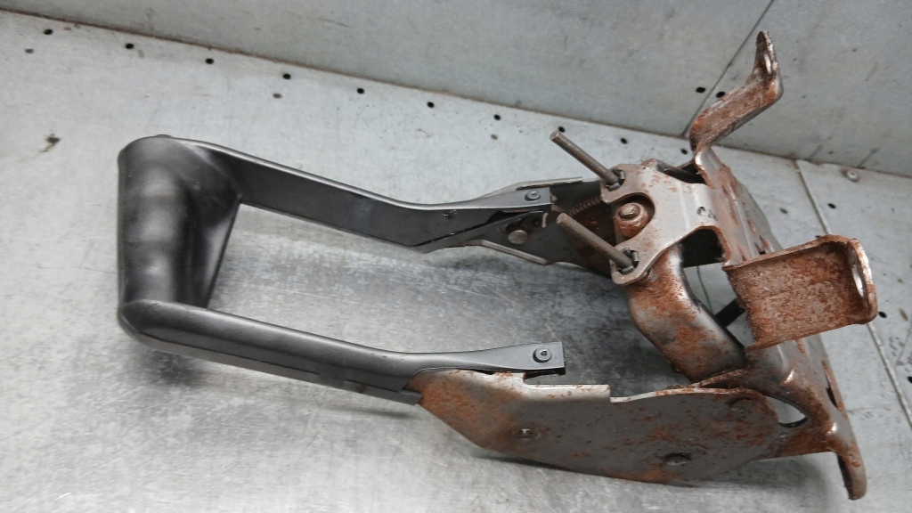 Важіль гальма ручного renault megane 2 1.9dci 02-06r універсал Зі Шроту