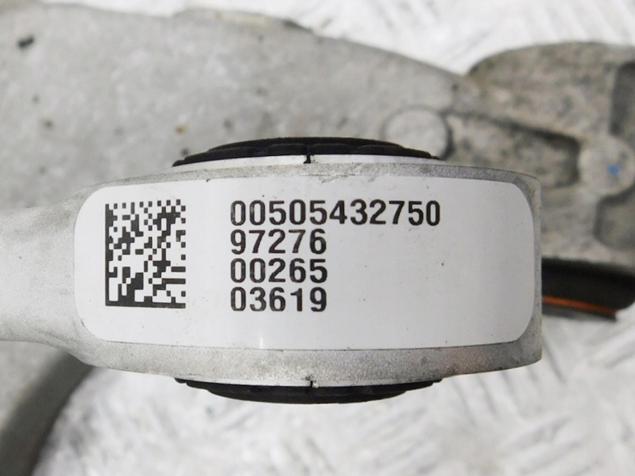 фото №7, Поворотный кулак рычаг правый задняя - alfa romeo stelvio