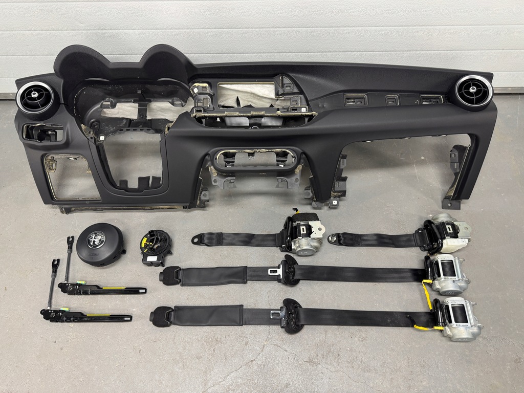 фото №1, Панель приладів приладова консоль подушка безпеки ремені alfa romeo stelvio оригінал