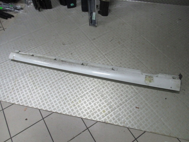 фото №1, Молдинг порог накладка правая vw passat cc 3c8853856b