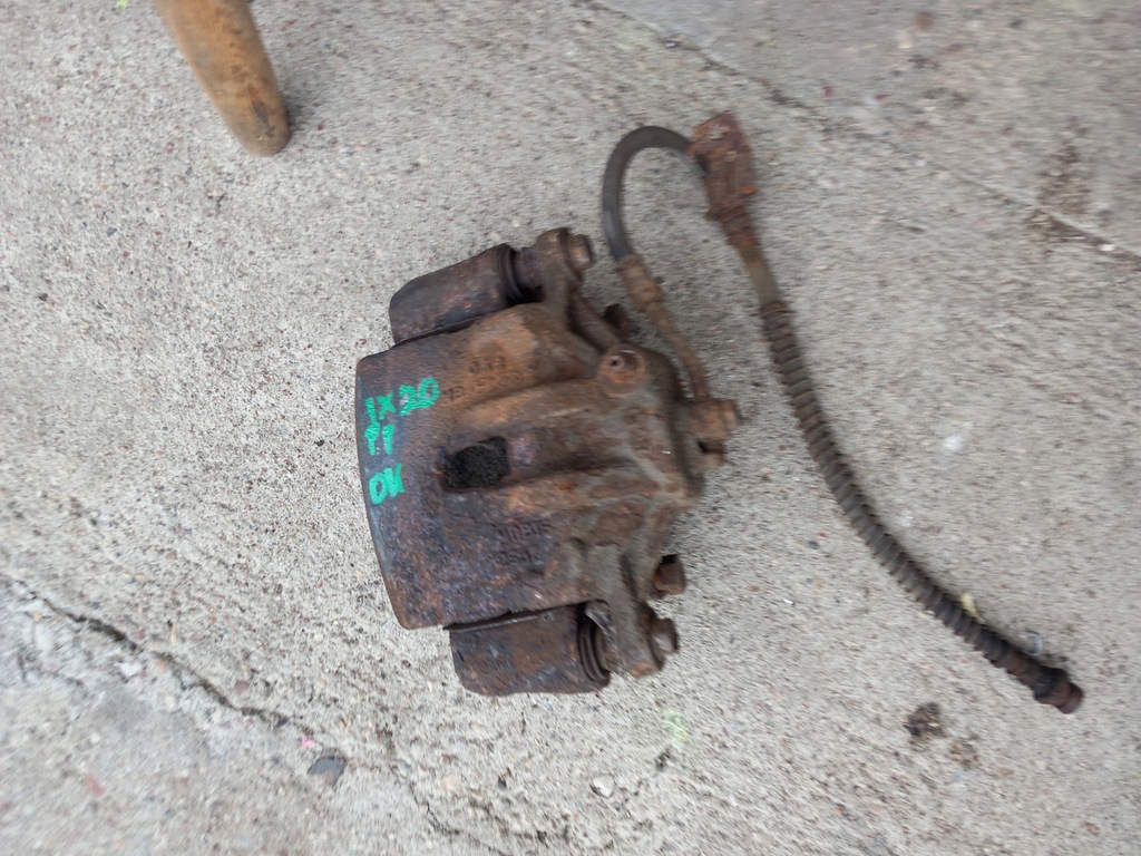 фото №1, Суппорт скоба правый перед hyundai ix20 1,4 1,6crdi