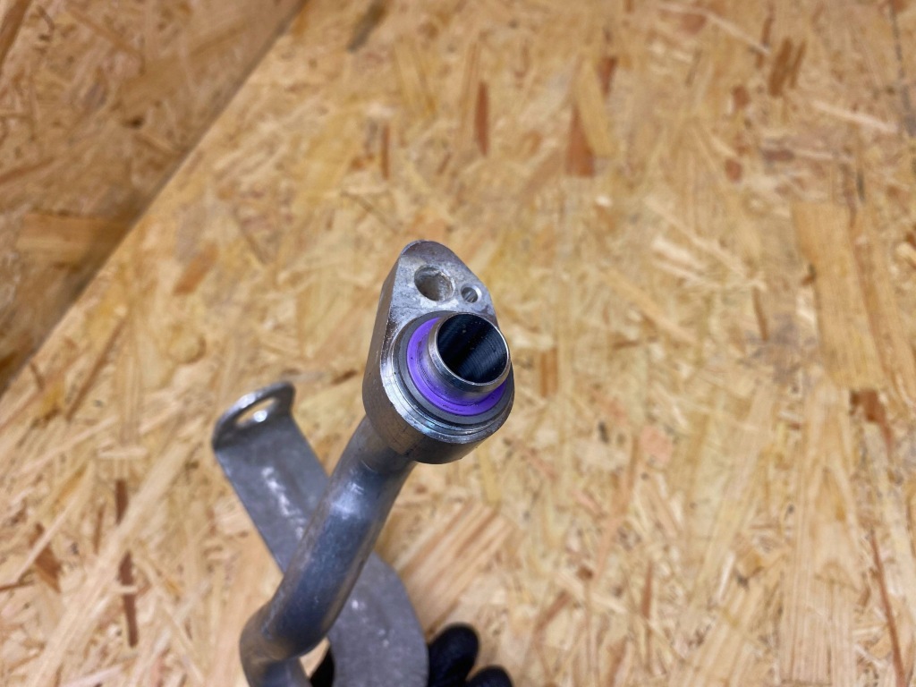 Патрубок трубка шланг кондиціонера mercedes eqa eqb w243 h243 a2438307400 Доставка