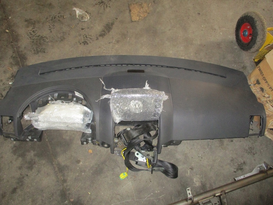 фото №1, Vw touareg 7l консоль подушка безопасности ремни оригинал