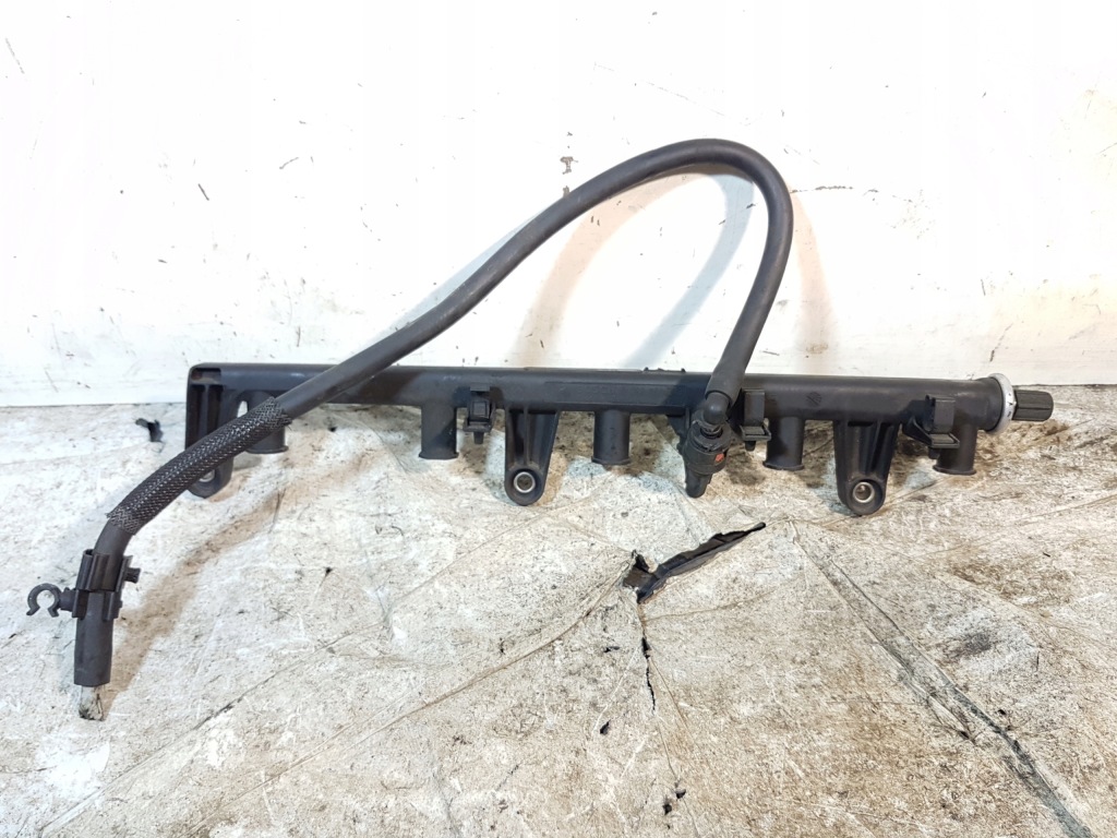 фото №1, Молдинг упорскування пального 2.4 lancia thesis