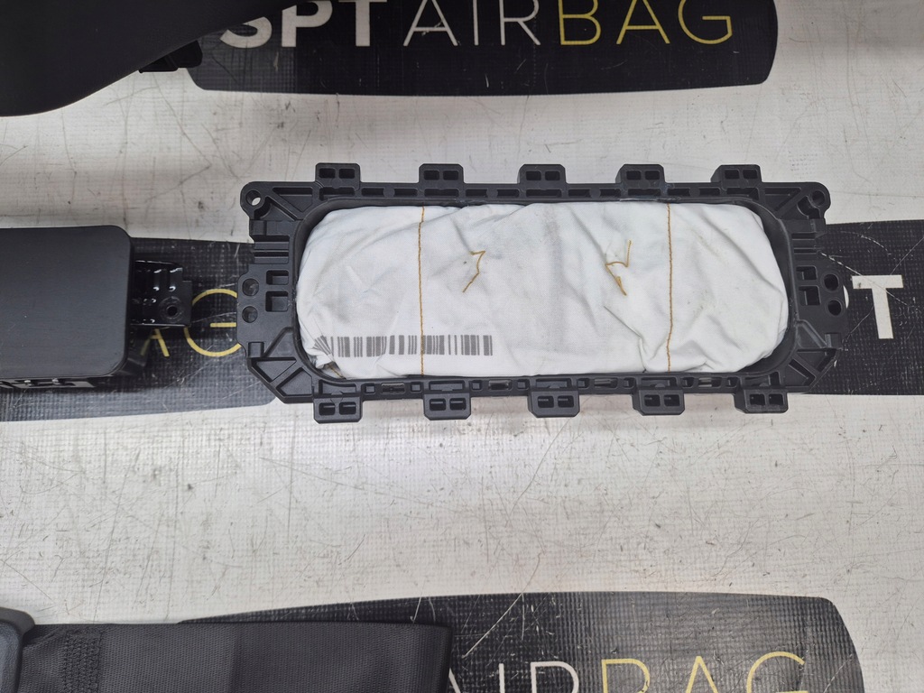 фото №7, Bmw seria 4 g22 g23 g26 po lift приборная панель консоль подушки безопасности подушка безопасности