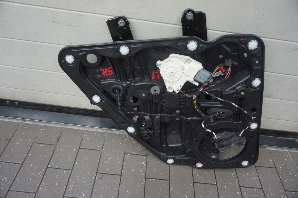 фото №1, Подъемник стекло левый задняя porsche cayenne 7p5 7p